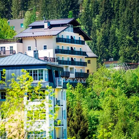 Apartment Lavish Nearby Tourist Attractions