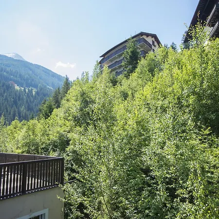 Apartment Lavish Nearby Tourist Attractions *