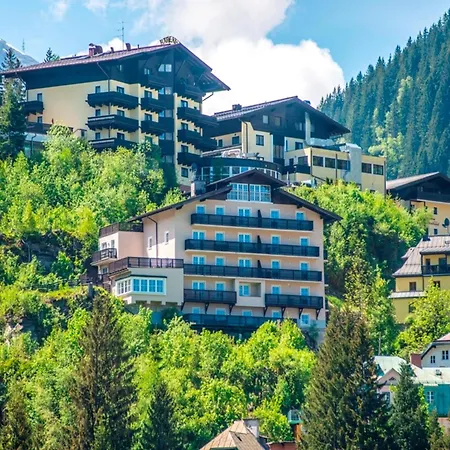 Lavish Nearby Tourist Attractions