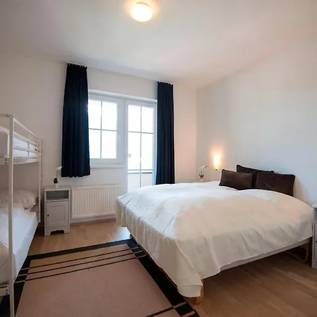Lavish Nearby Tourist Attractions Apartment