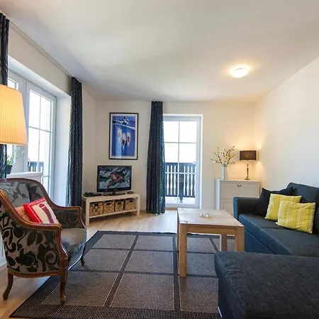 Apartment Lavish Nearby Tourist Attractions *